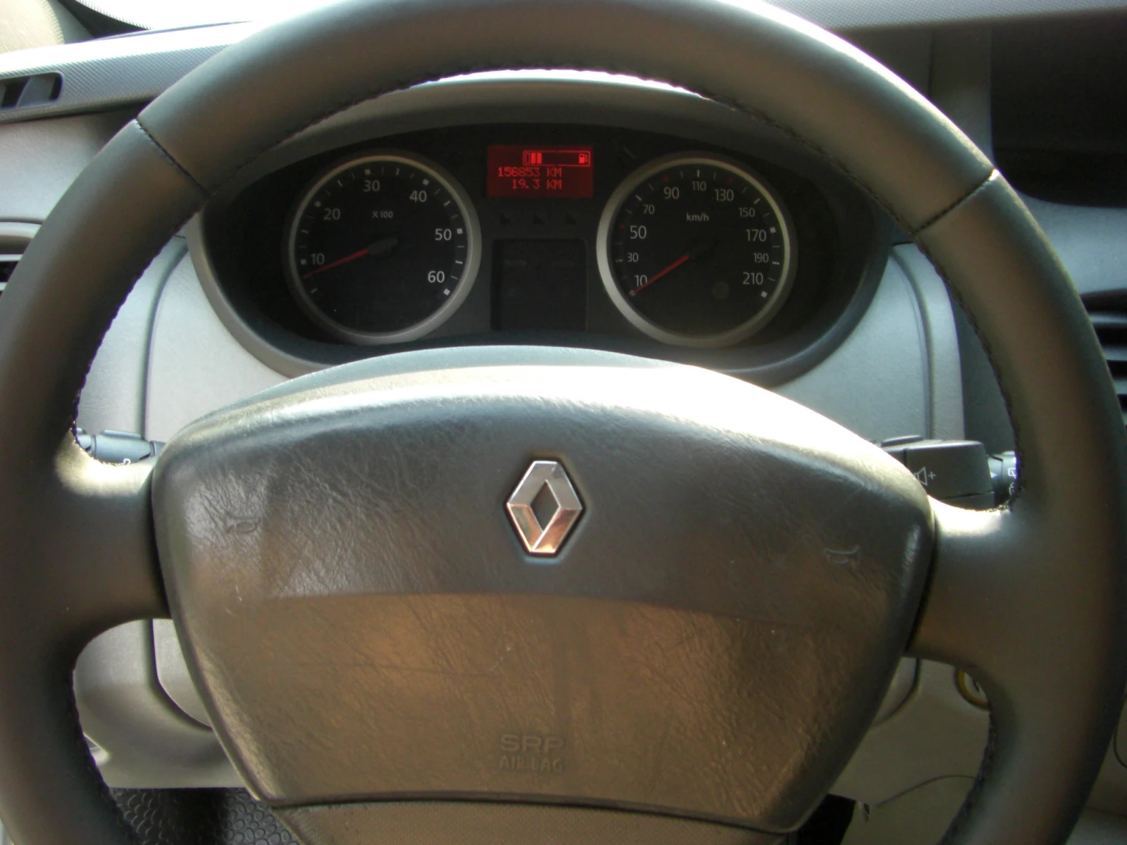 Renault Trafic 2.0dci 6ck. 9MECTA, снимка 11 - Бусове и автобуси - 54394900