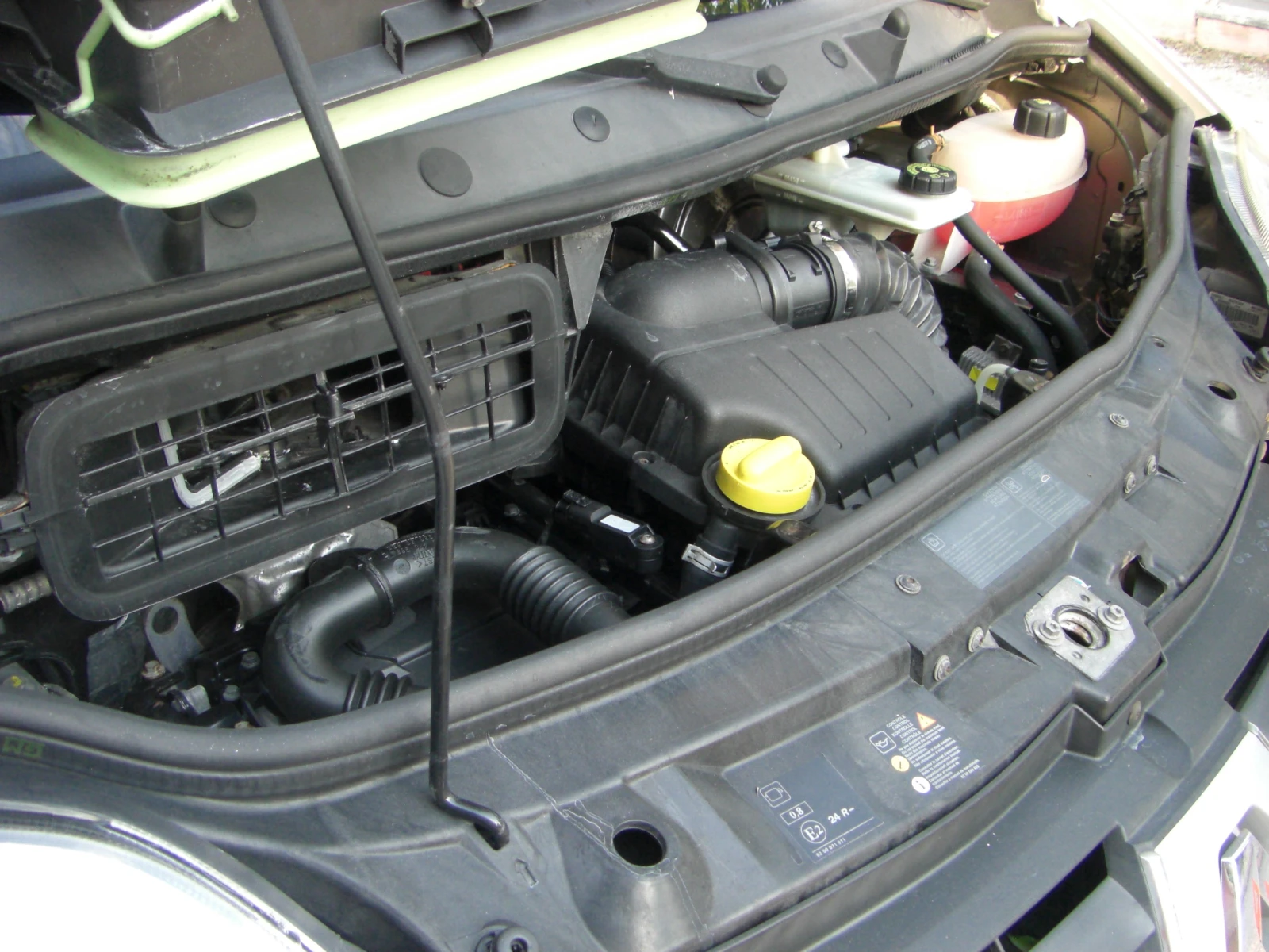 Renault Trafic 2.0dci 6ck. 9MECTA, снимка 17 - Бусове и автобуси - 54394900