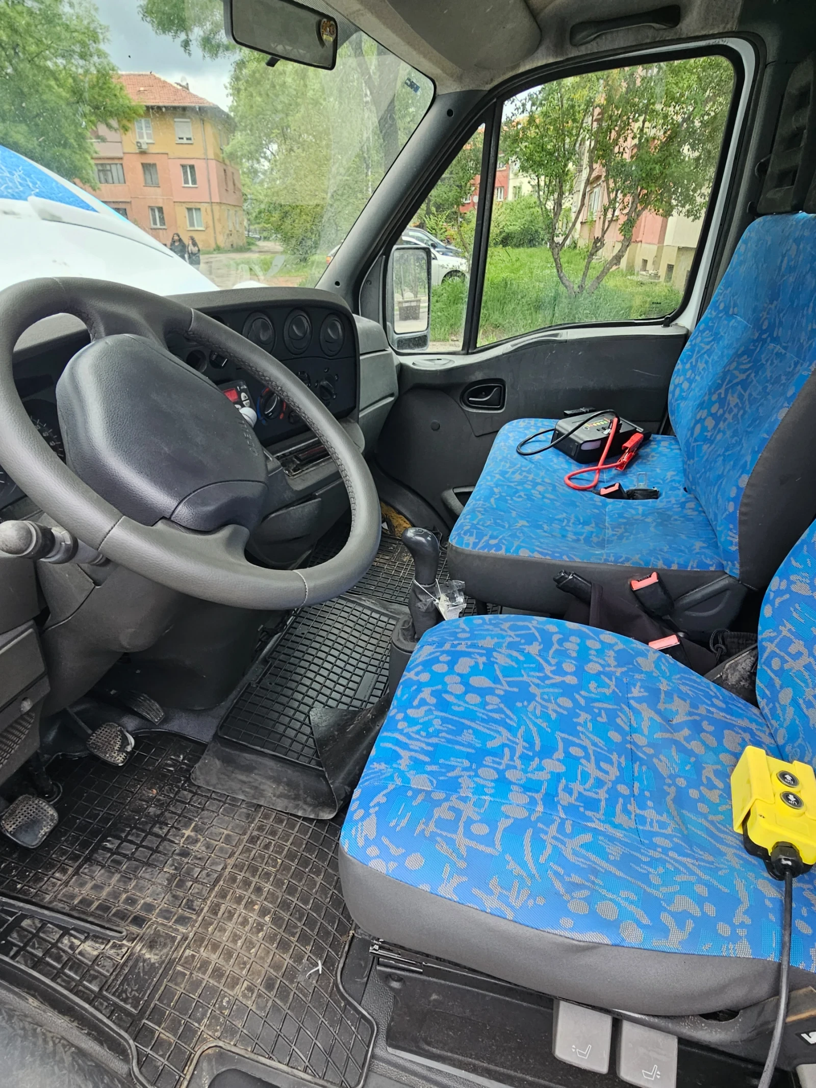 Iveco 35c11 2.8 d 110 hp 3.30/2.10 Italy, снимка 14 - Бусове и автобуси - 54533850