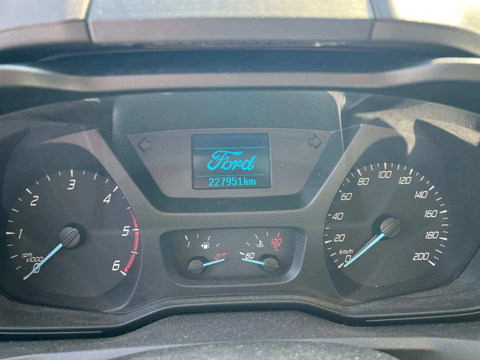 Ford Transit Custom 2.2 125 коня 9 местен нов внос Австрия, снимка 11 - Бусове и автобуси - 55901169