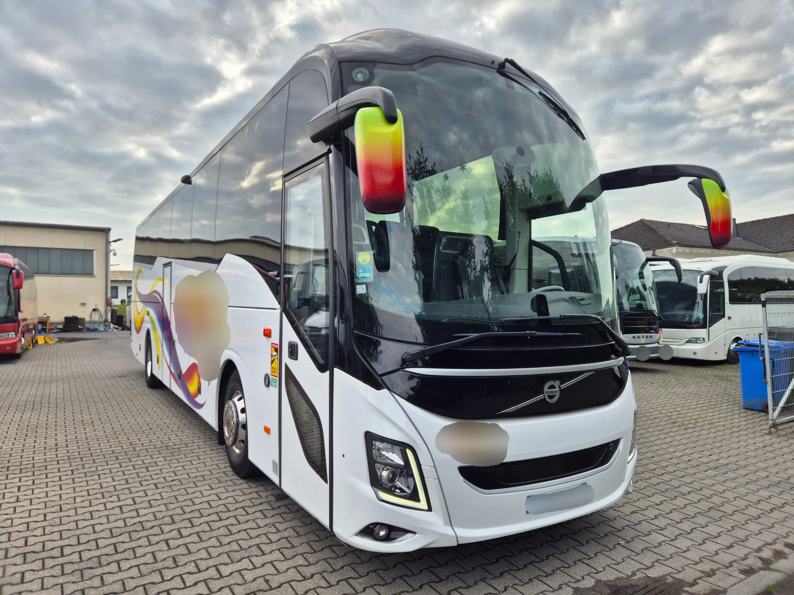 Volvo B10m 9900 HD   49+ 1+ 1, дължина 12, 40 м