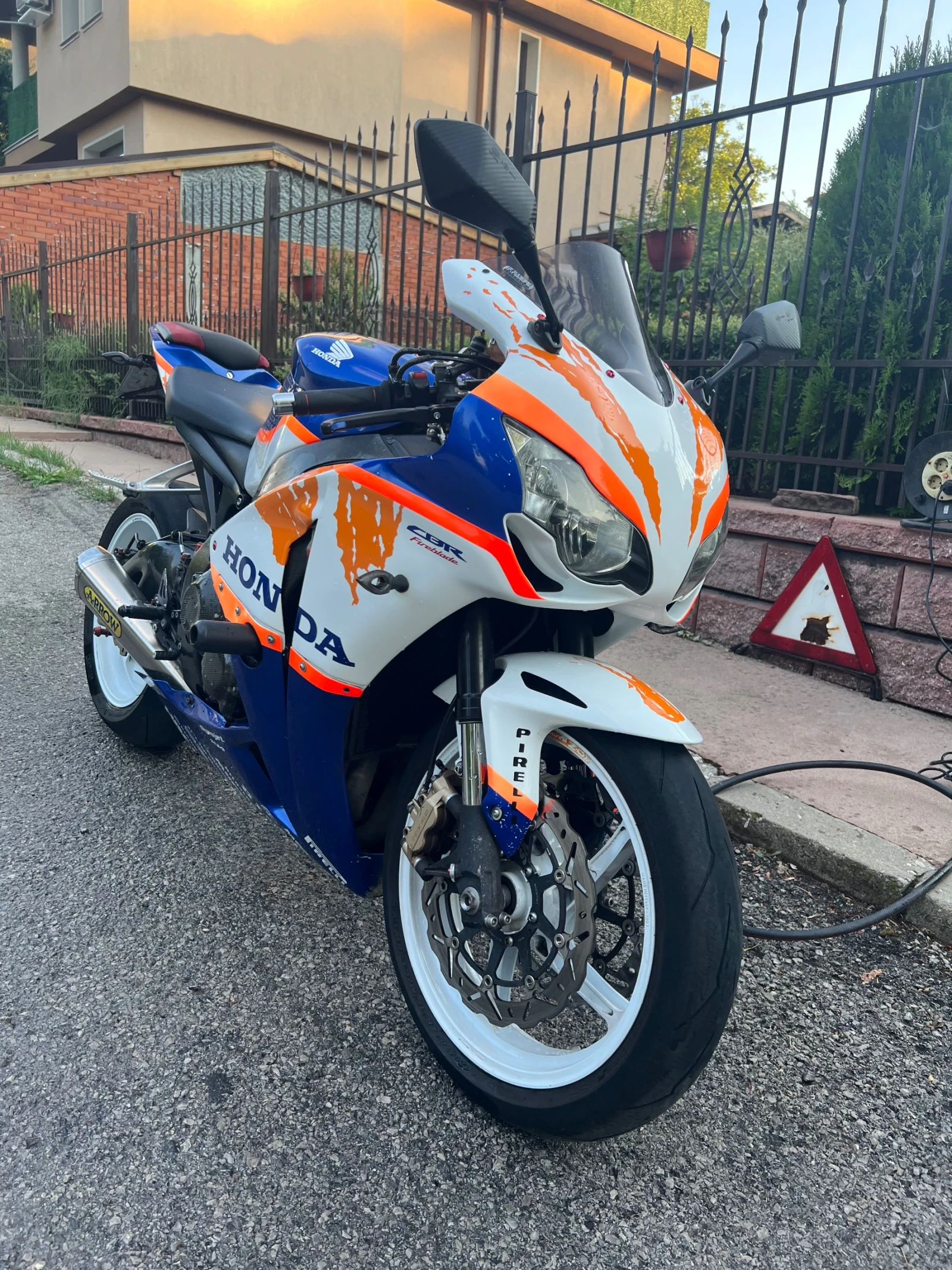 Honda Cbr Fireblade 1000rr, снимка 3 - Мотоциклети и мототехника - 53816935