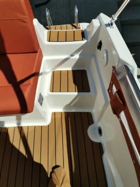 Лодка Собствено производство MEGGACRAFT 620 SUNDECK, снимка 8 - Воден транспорт - 48796482