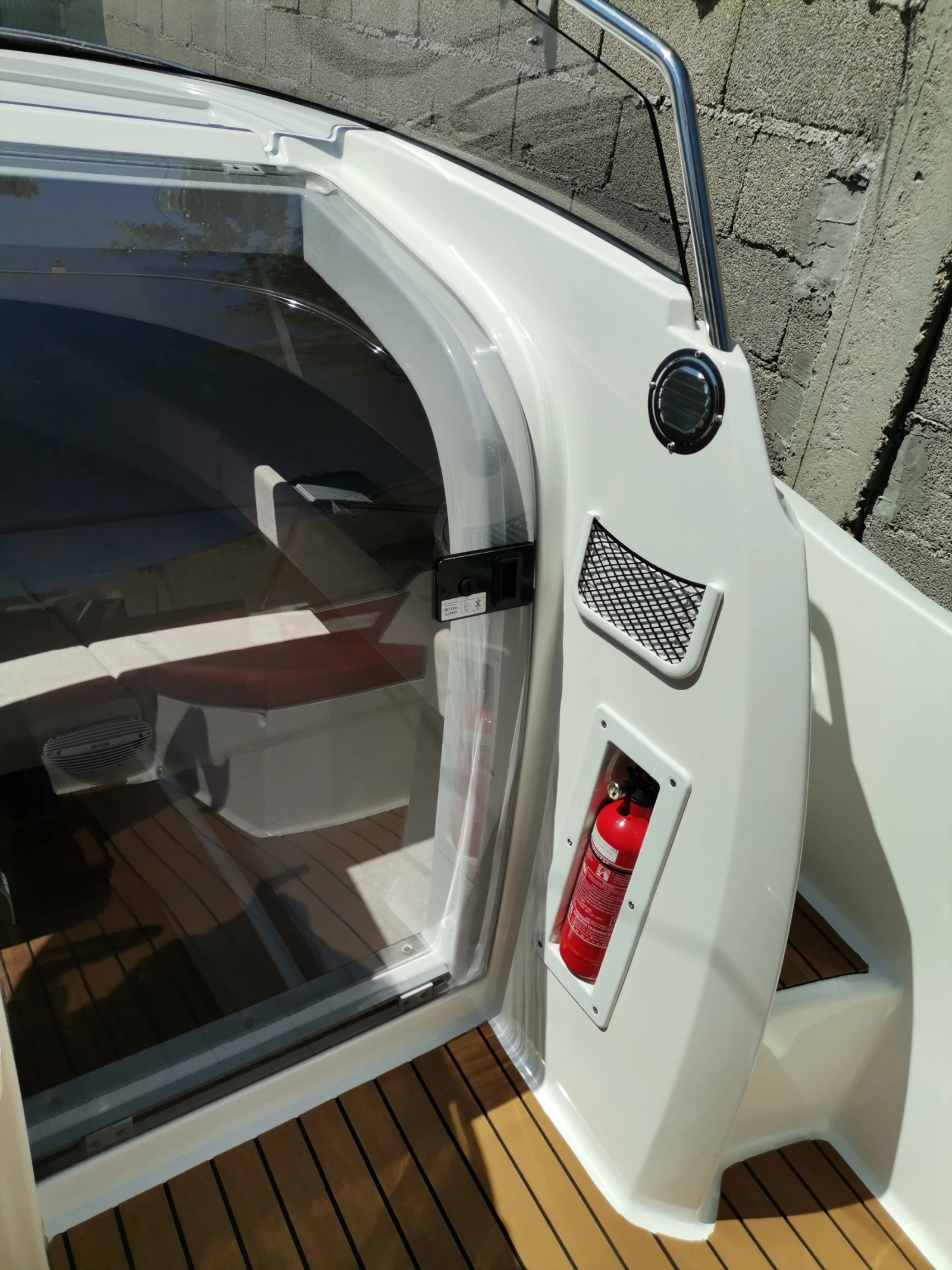    MEGGACRAFT 620 SUNDECK | Mobile.bg   11