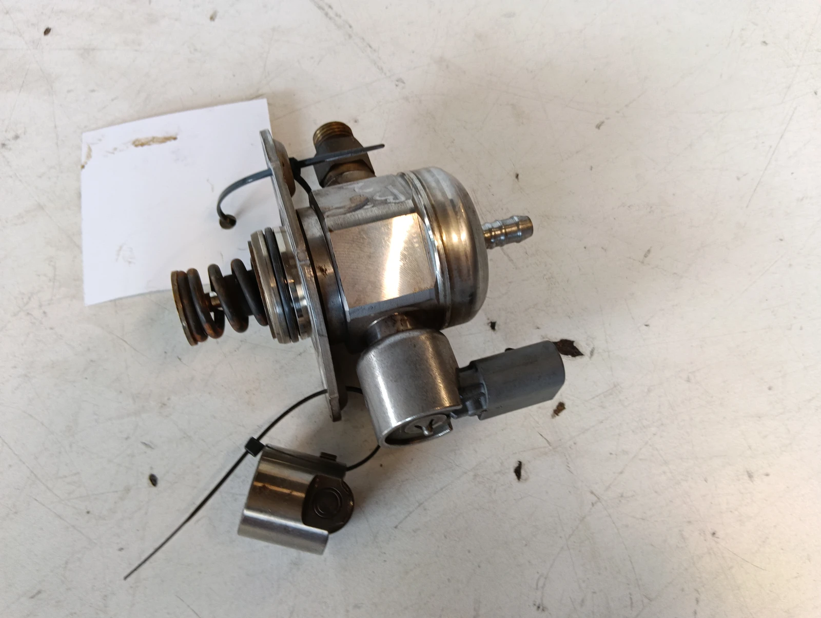 помпа високо налягане 1.8 TFSI 06H127025K Audi A4