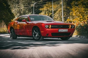 Dodge Challenger 5.7 HEMI V8, снимка 1