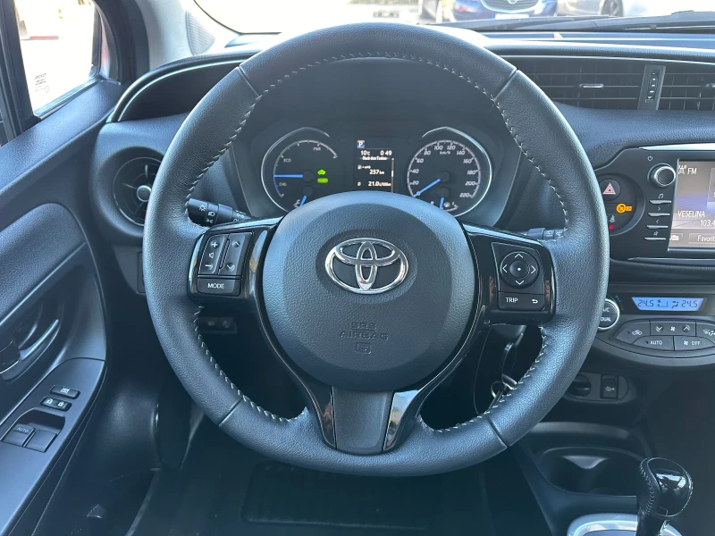 Toyota Yaris, снимка 11 - Автомобили и джипове - 47887766