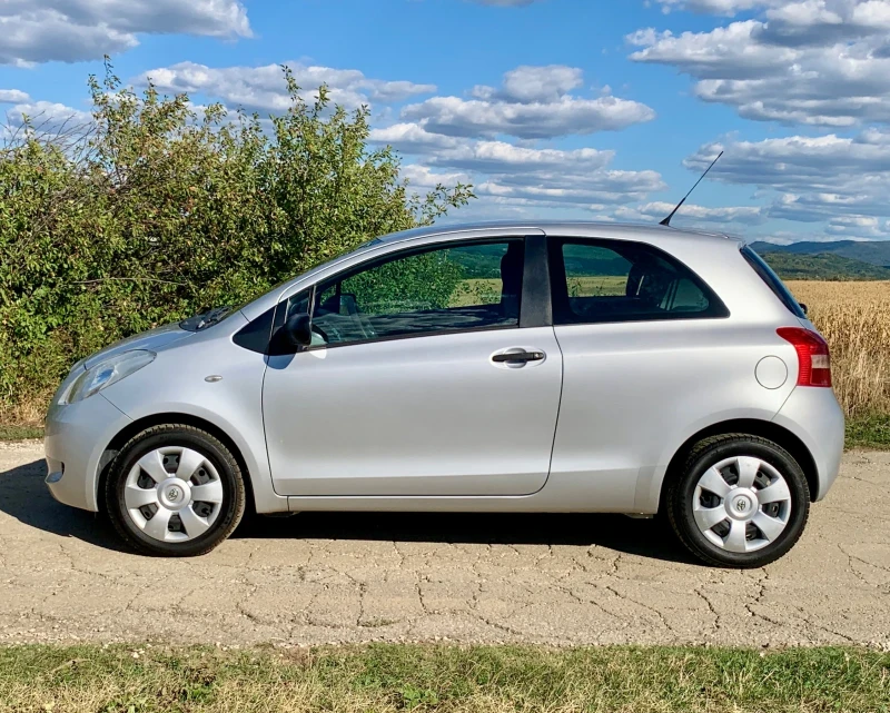 Toyota Yaris БЕНЗИН| 2009г.| КЛИМА| НОВ ВНОС| НОВИ ЗИМНИ ГУМИ, снимка 4 - Автомобили и джипове - 52354041