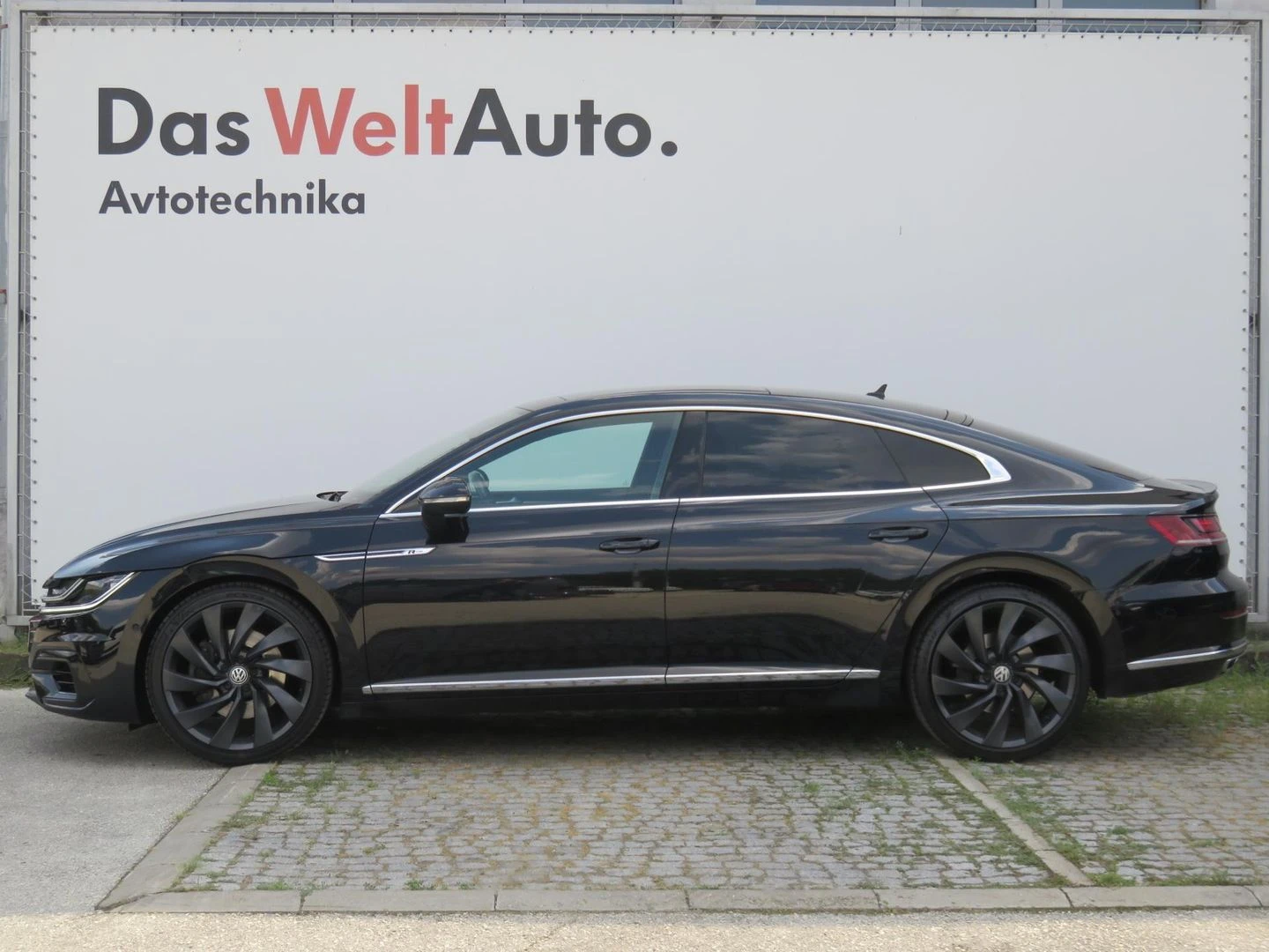 VW Arteon R- Line 2.0 TSI BMT 4M DSG - изображение 4