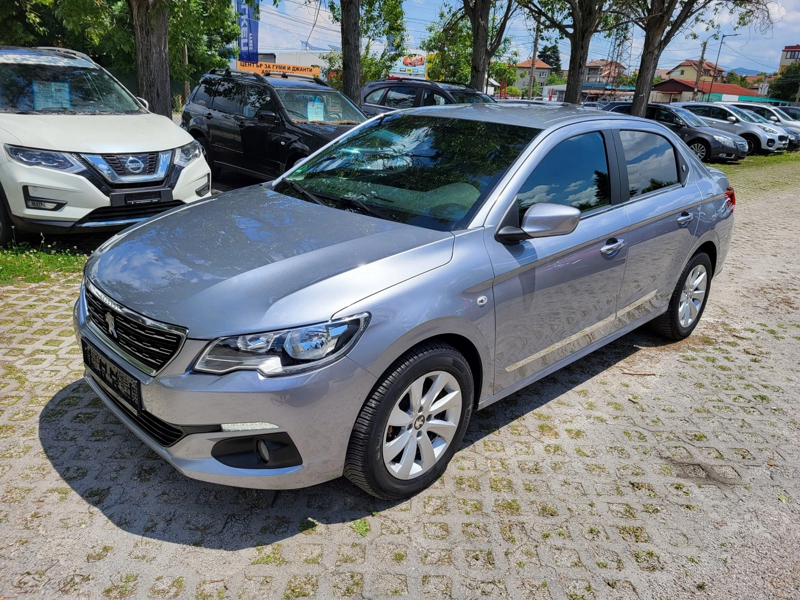 Peugeot 301 1.6i-AVTOMATIK - изображение 2