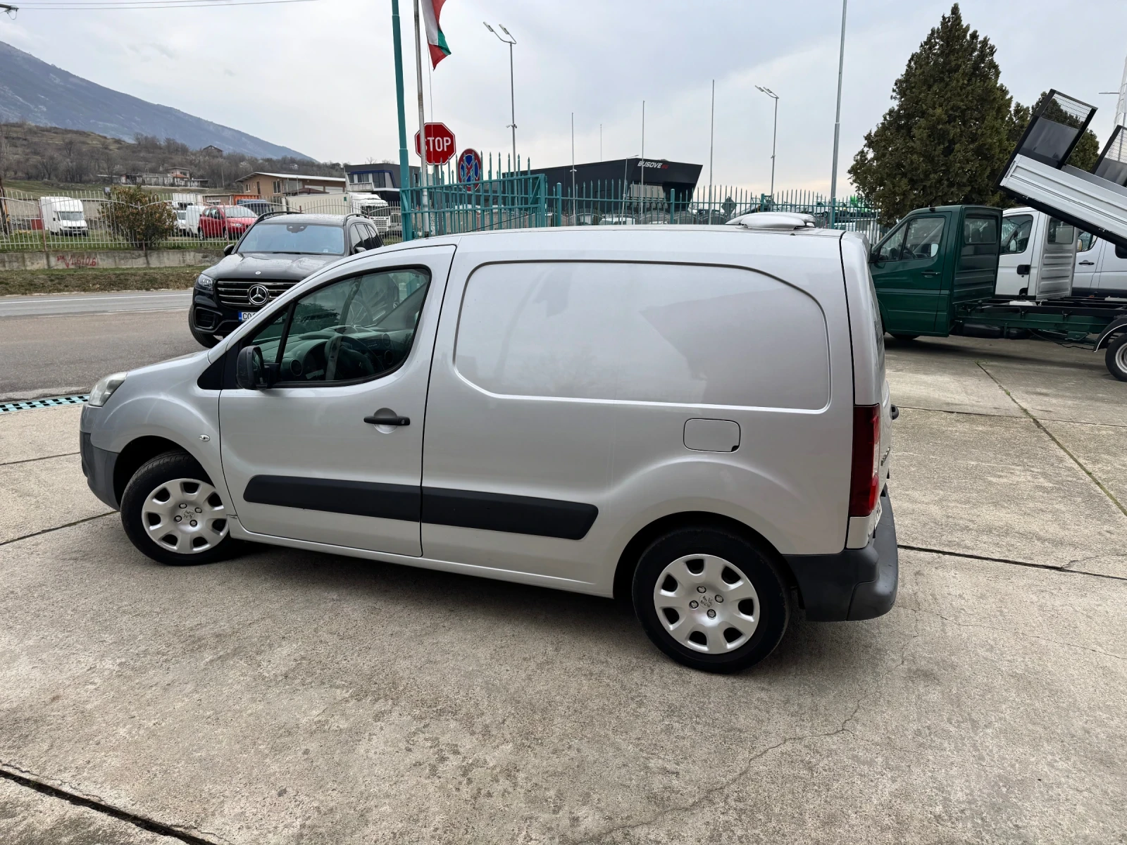 Peugeot Partner 1.6 HDI* Euro5* Климатик - изображение 8