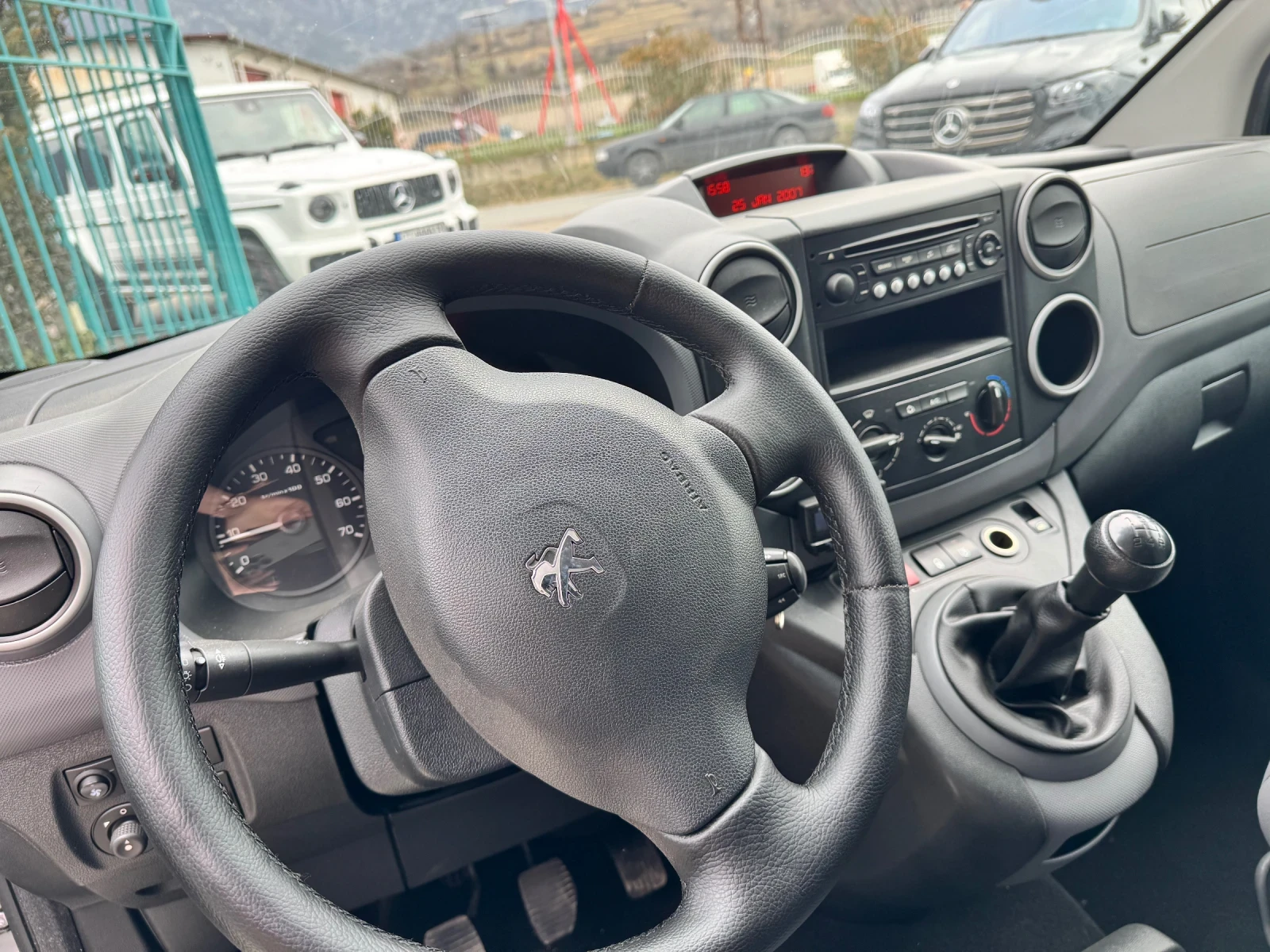 Peugeot Partner 1.6 HDI* Euro5* Климатик - изображение 4