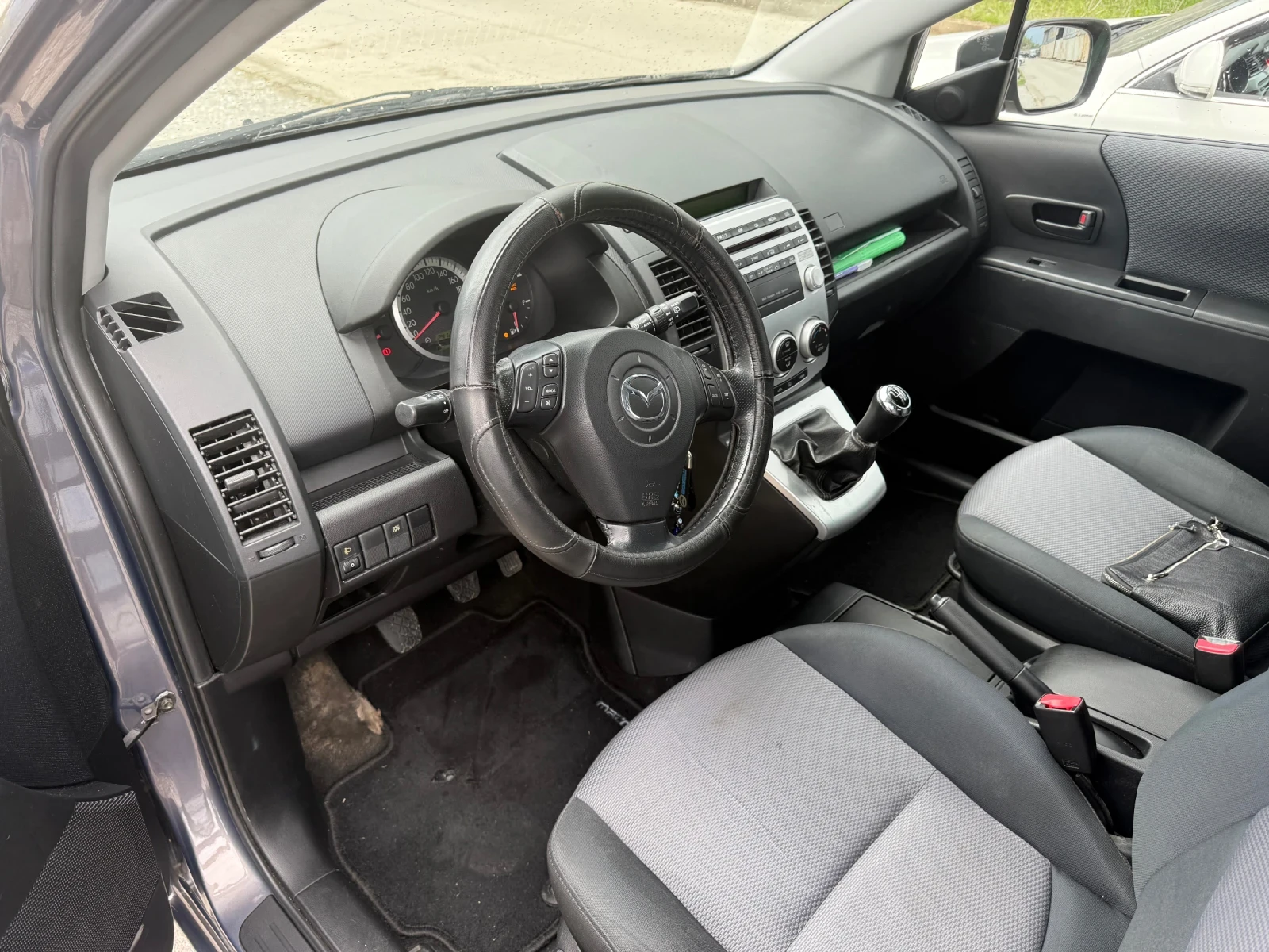 Mazda 5 2.0 - изображение 8