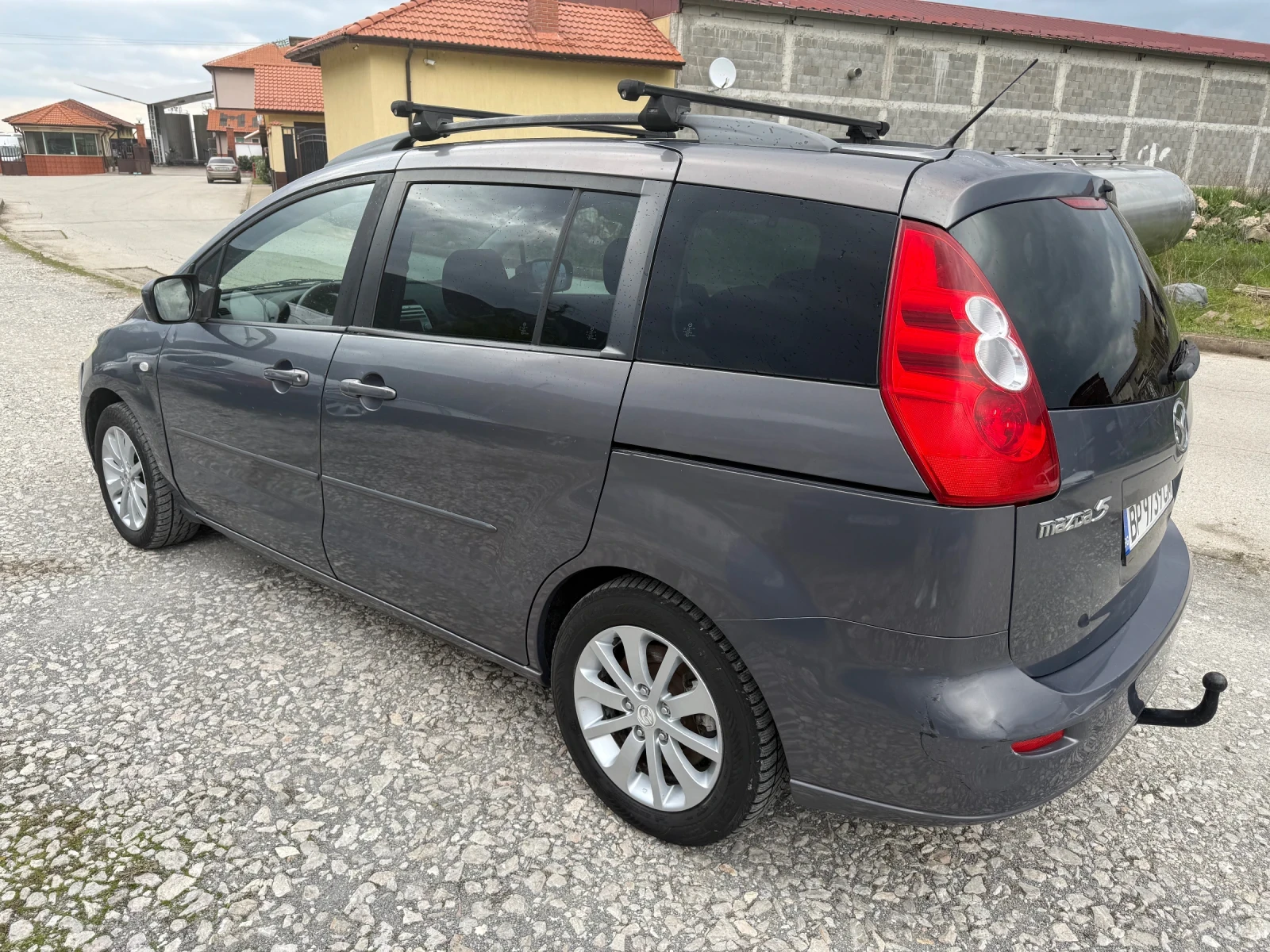 Mazda 5 2.0 - изображение 5