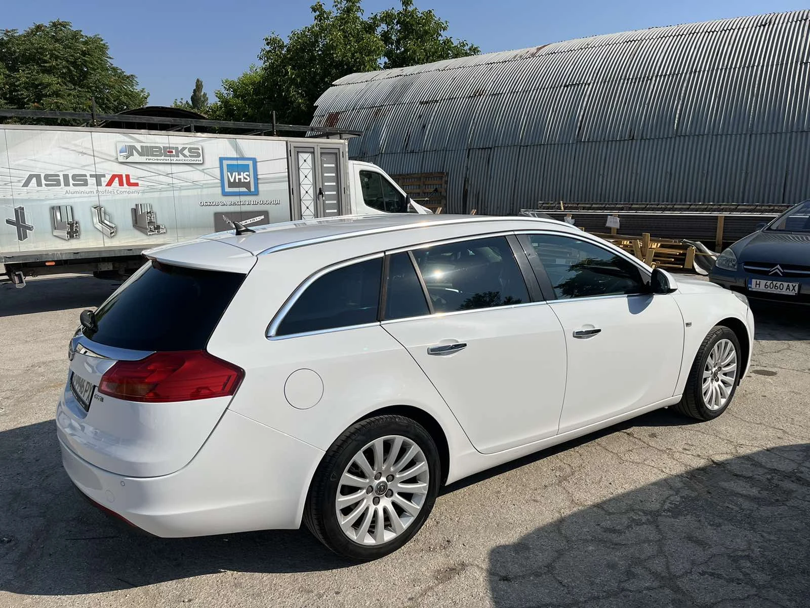 Opel Insignia  - изображение 5