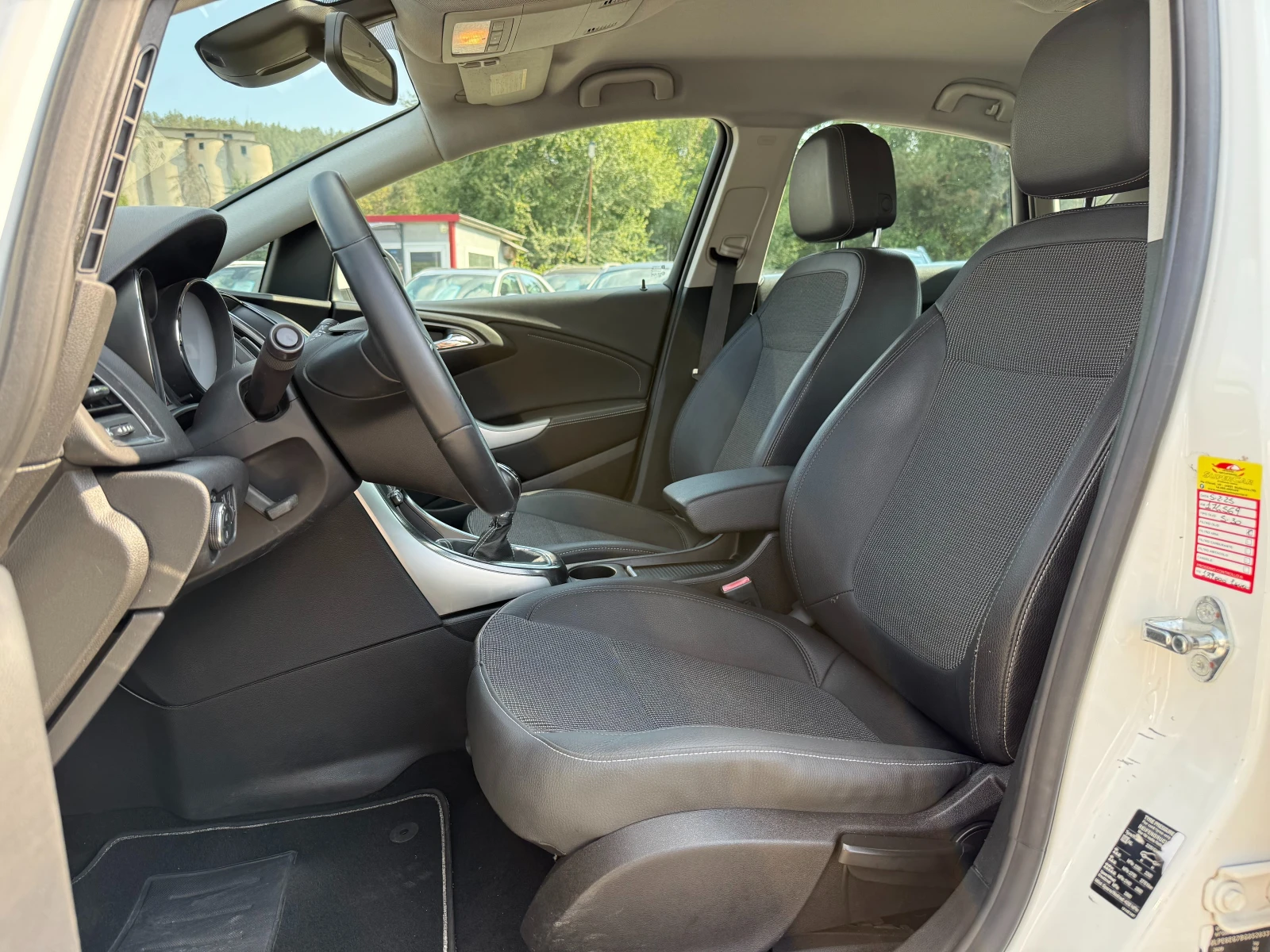 Opel Astra 1.7CDTI-COSMO-КЛИМАТРОНИК - изображение 10