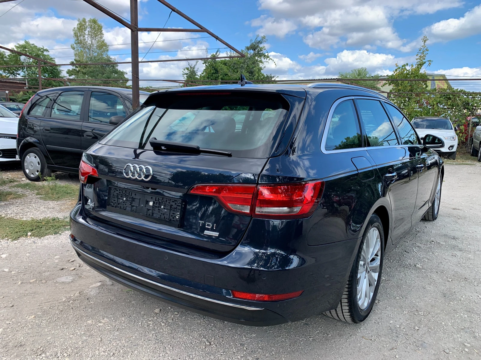 Audi A4 2.0TDI DIGITAL КАМЕРА НАВИ - изображение 4