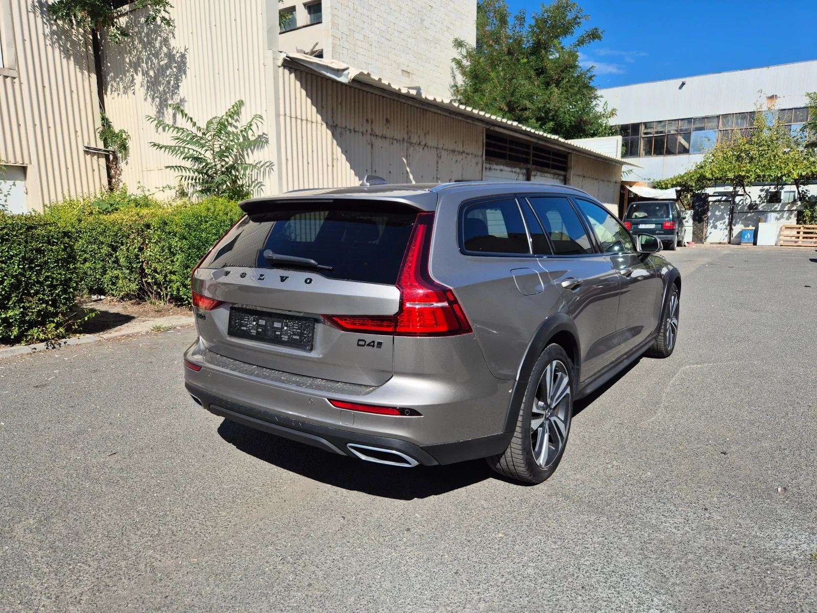 Volvo V60 Cross Country Всички-Възможни-Екстри* Автомат* Като-Ново*  - изображение 5