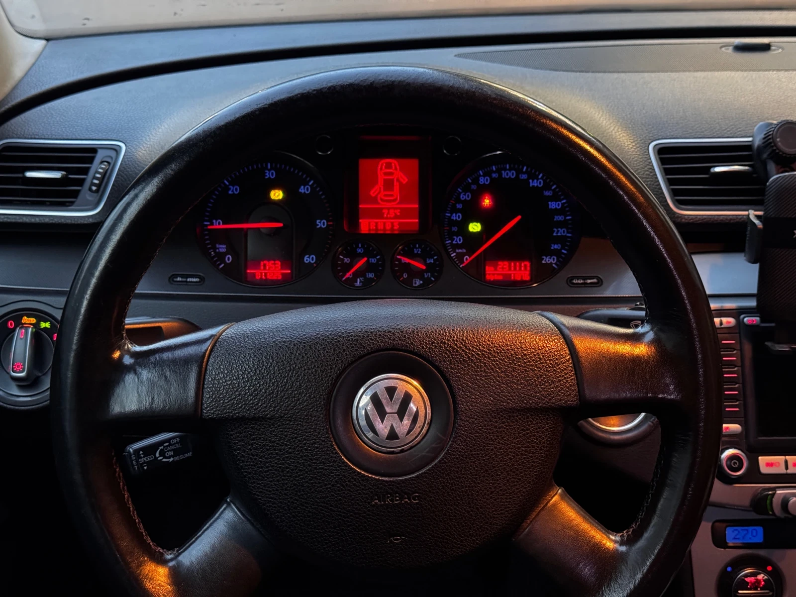 VW Passat 2.0 - изображение 10