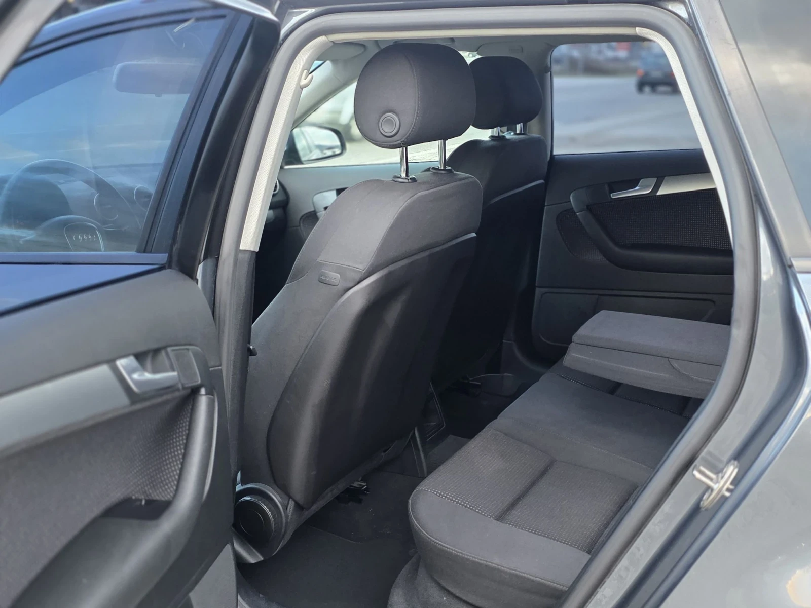 Audi A3 2.0 tdi 140 k.c.   | Mobile.bg   11