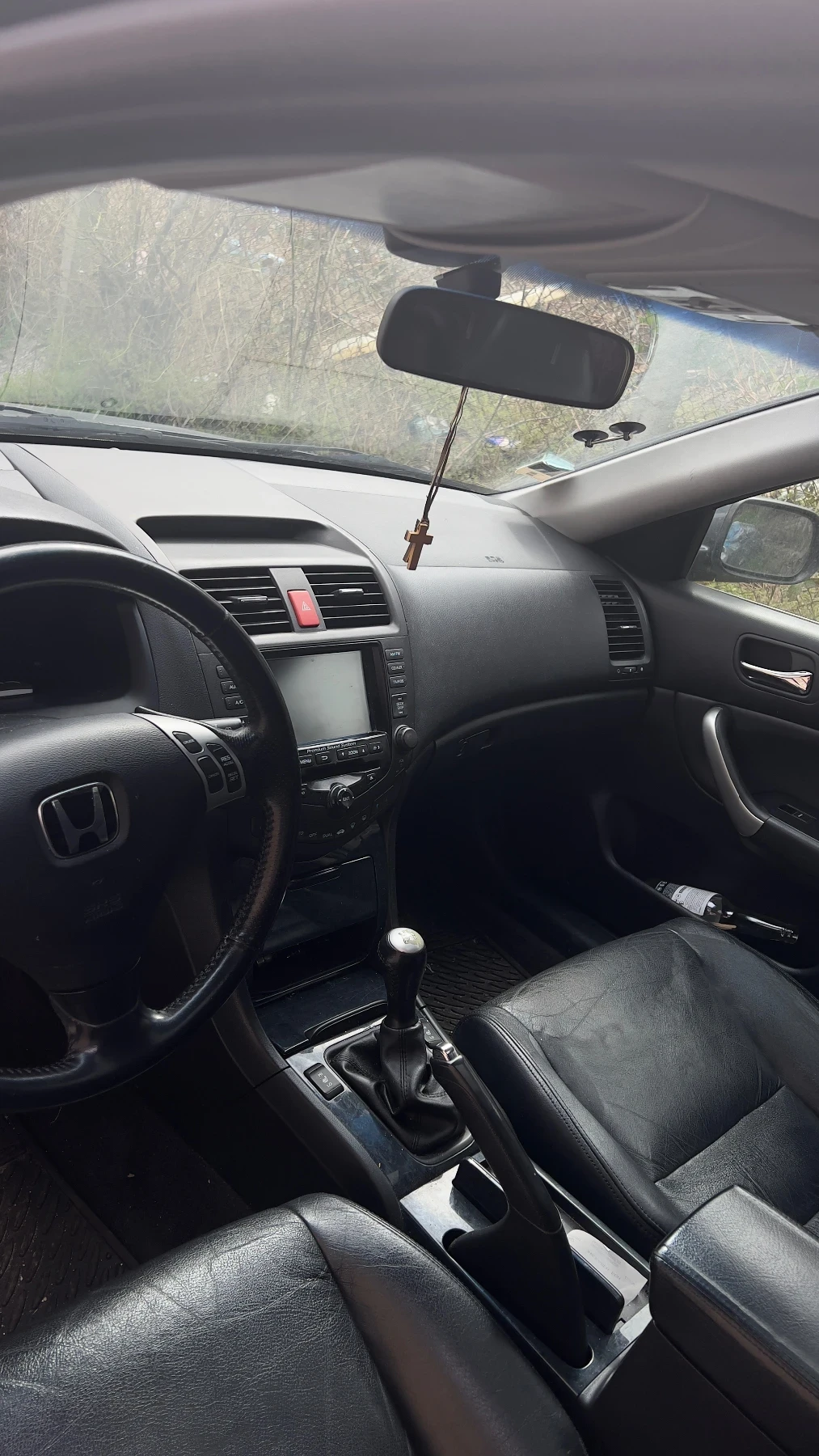 Honda Accord 2.2d Executive, снимка 4 - Автомобили и джипове - 54327227