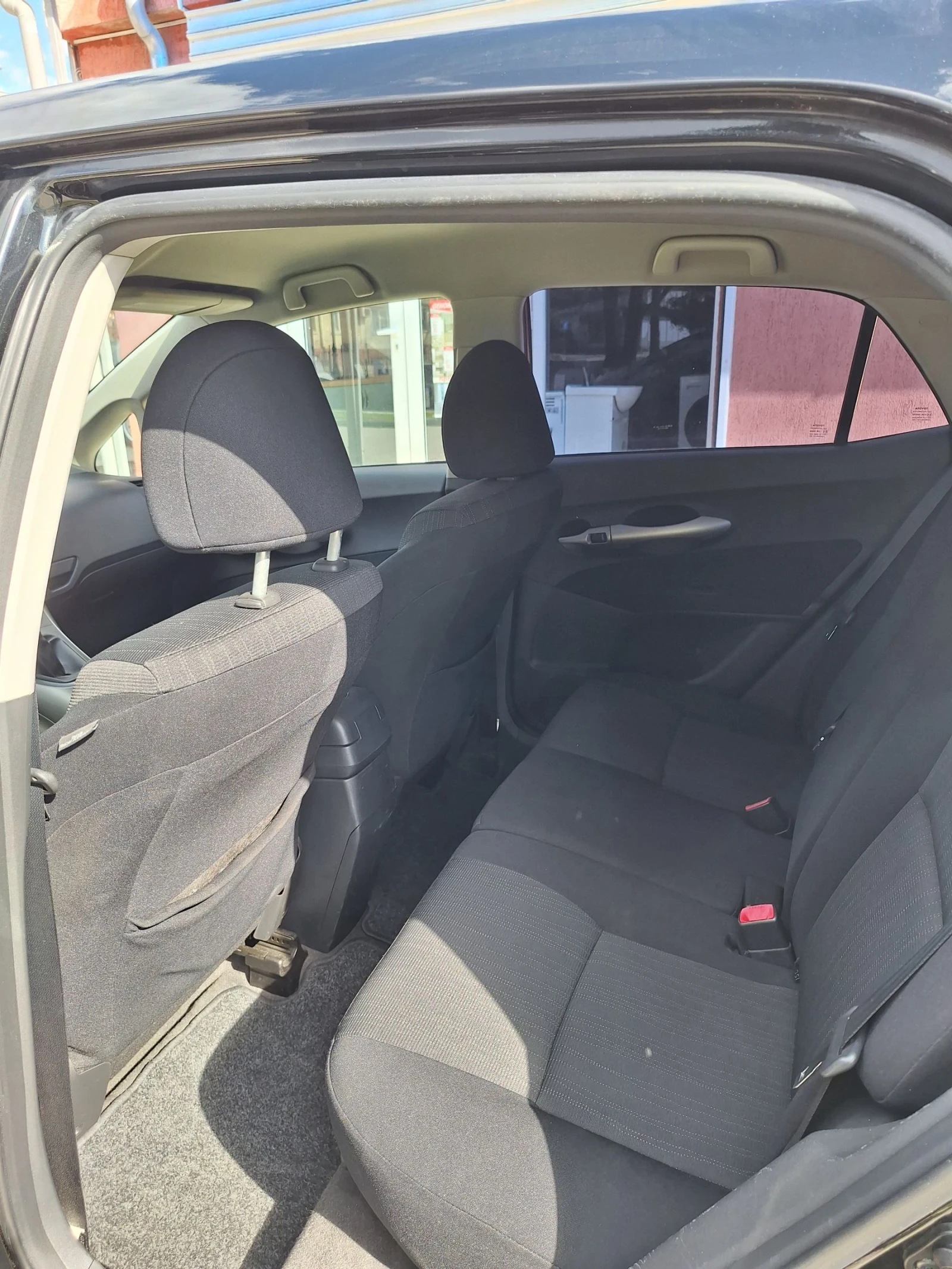 Toyota Auris 2.0 D-4D, снимка 10 - Автомобили и джипове - 54207100