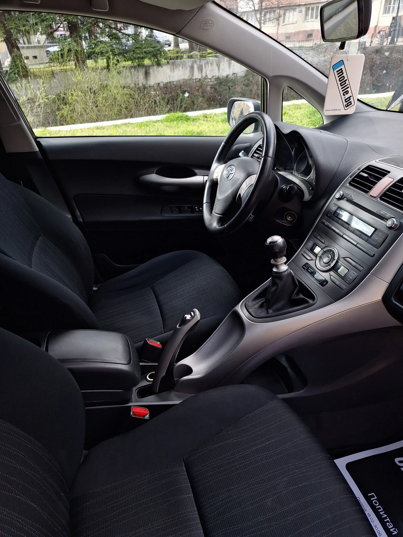 Toyota Auris 2.0 D-4D, снимка 9 - Автомобили и джипове - 54207100