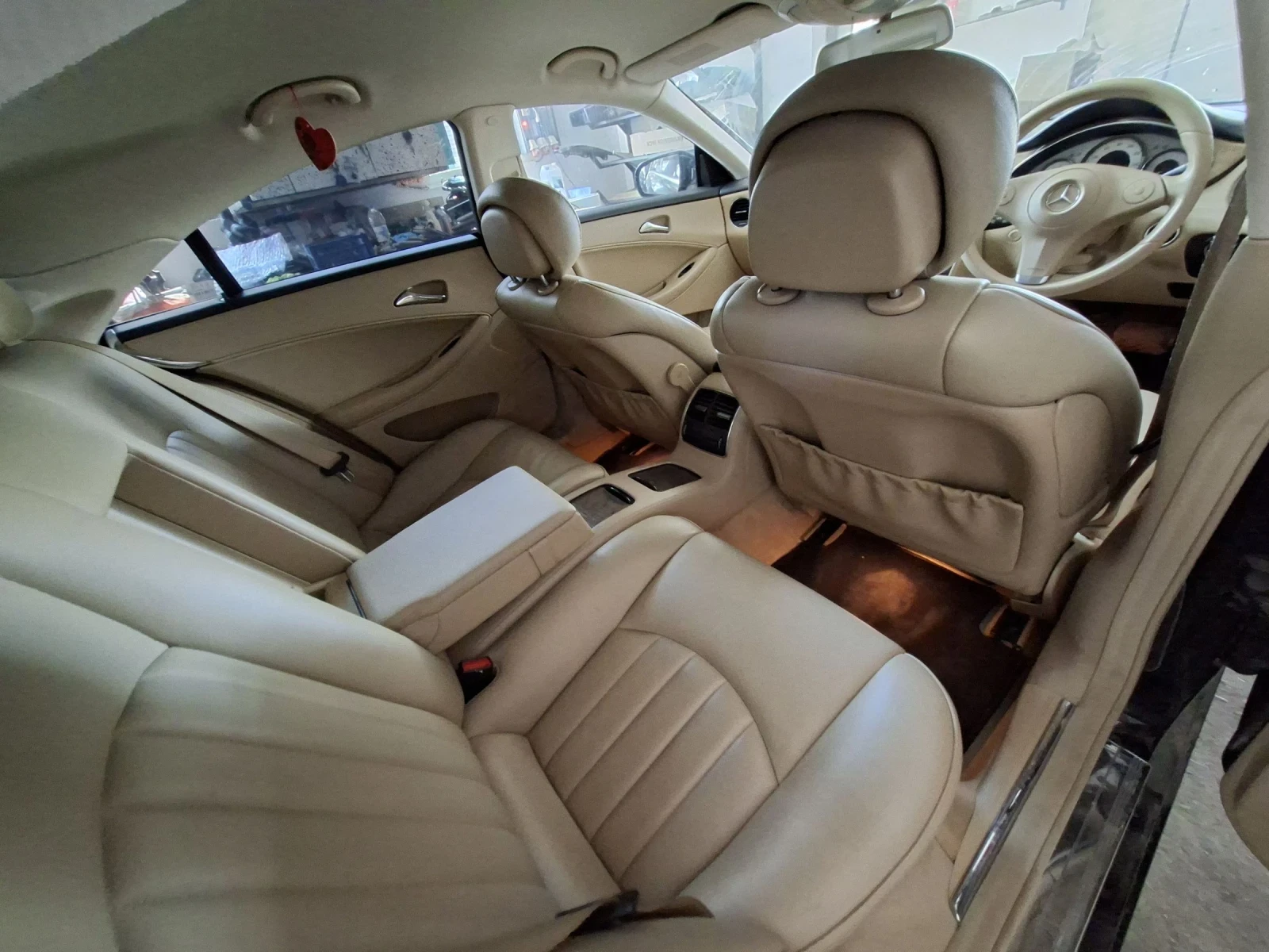 Mercedes-Benz CLS 350, снимка 5 - Автомобили и джипове - 54404948