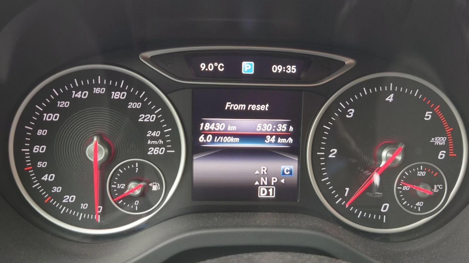 Mercedes-Benz GLA 180 Facelift, снимка 13 - Автомобили и джипове - 54413446