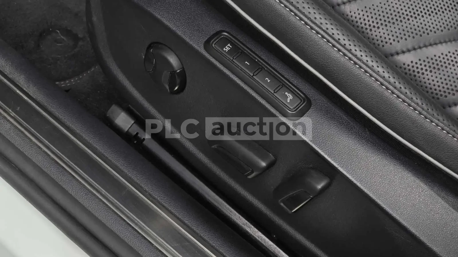 VW Arteon PRESTIGE HEAD UP/360/PANORAMA/ПОДГРЕВ/ОБДУХВАНЕ/, снимка 15 - Автомобили и джипове - 55156505