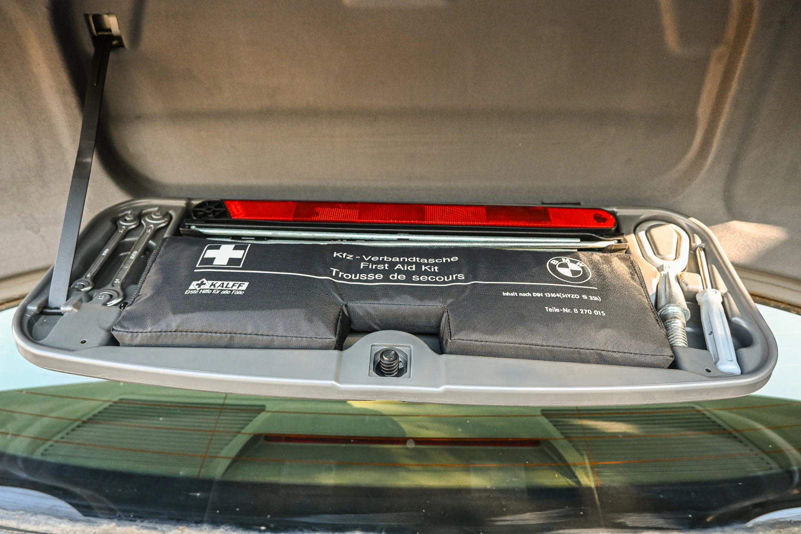 BMW 735, снимка 17 - Автомобили и джипове - 55636231