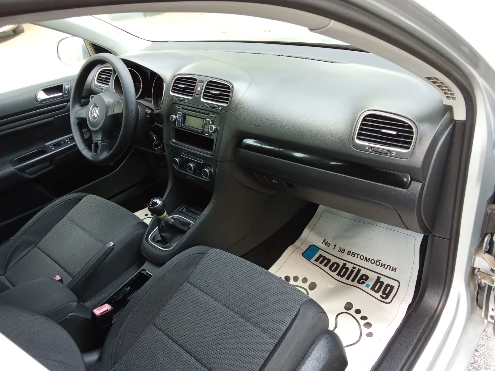 VW Golf 1.6TDI-COMFORTLINE, снимка 15 - Автомобили и джипове - 56037983