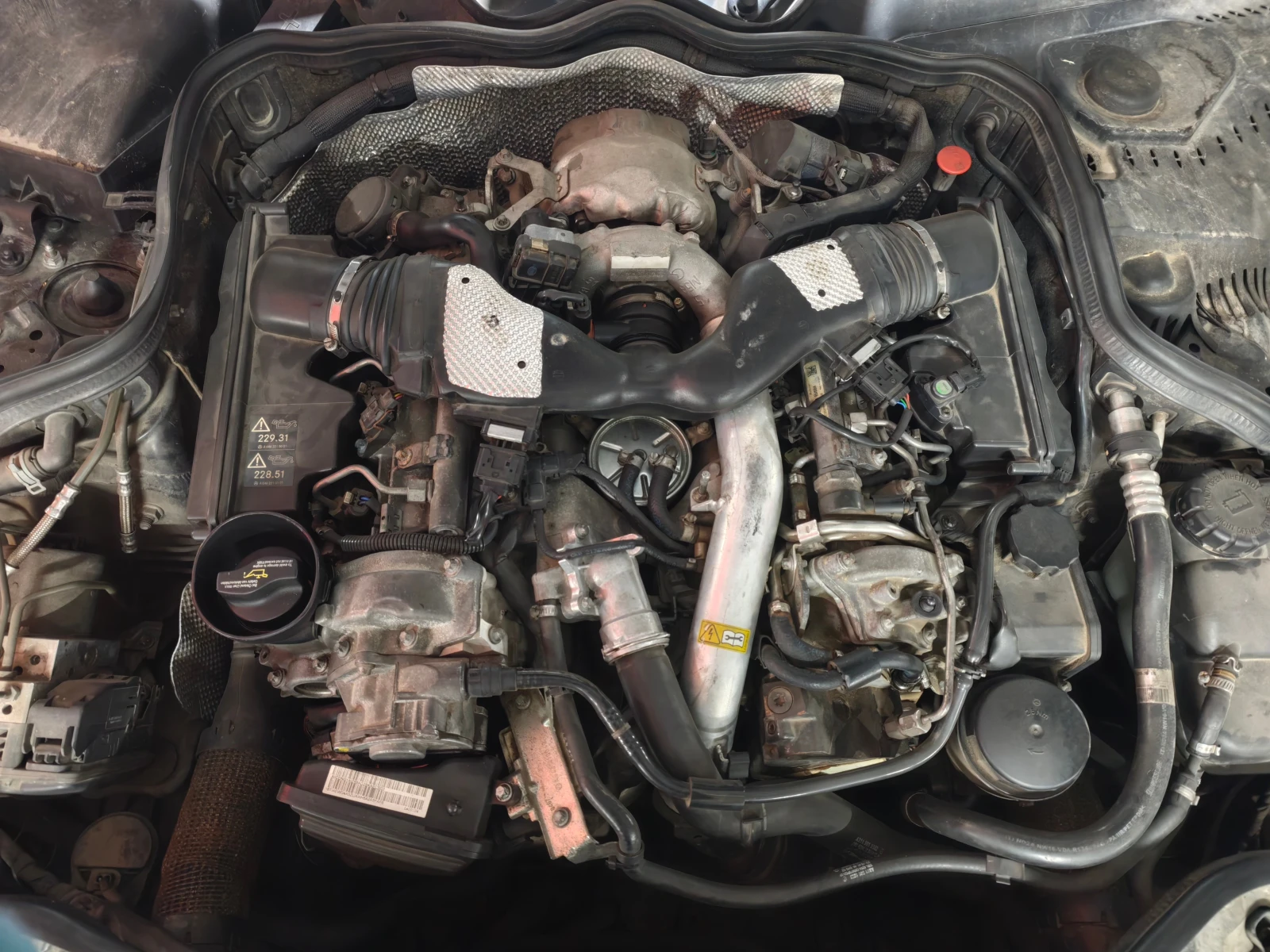 Mercedes-Benz E 320, снимка 9 - Автомобили и джипове - 56182537