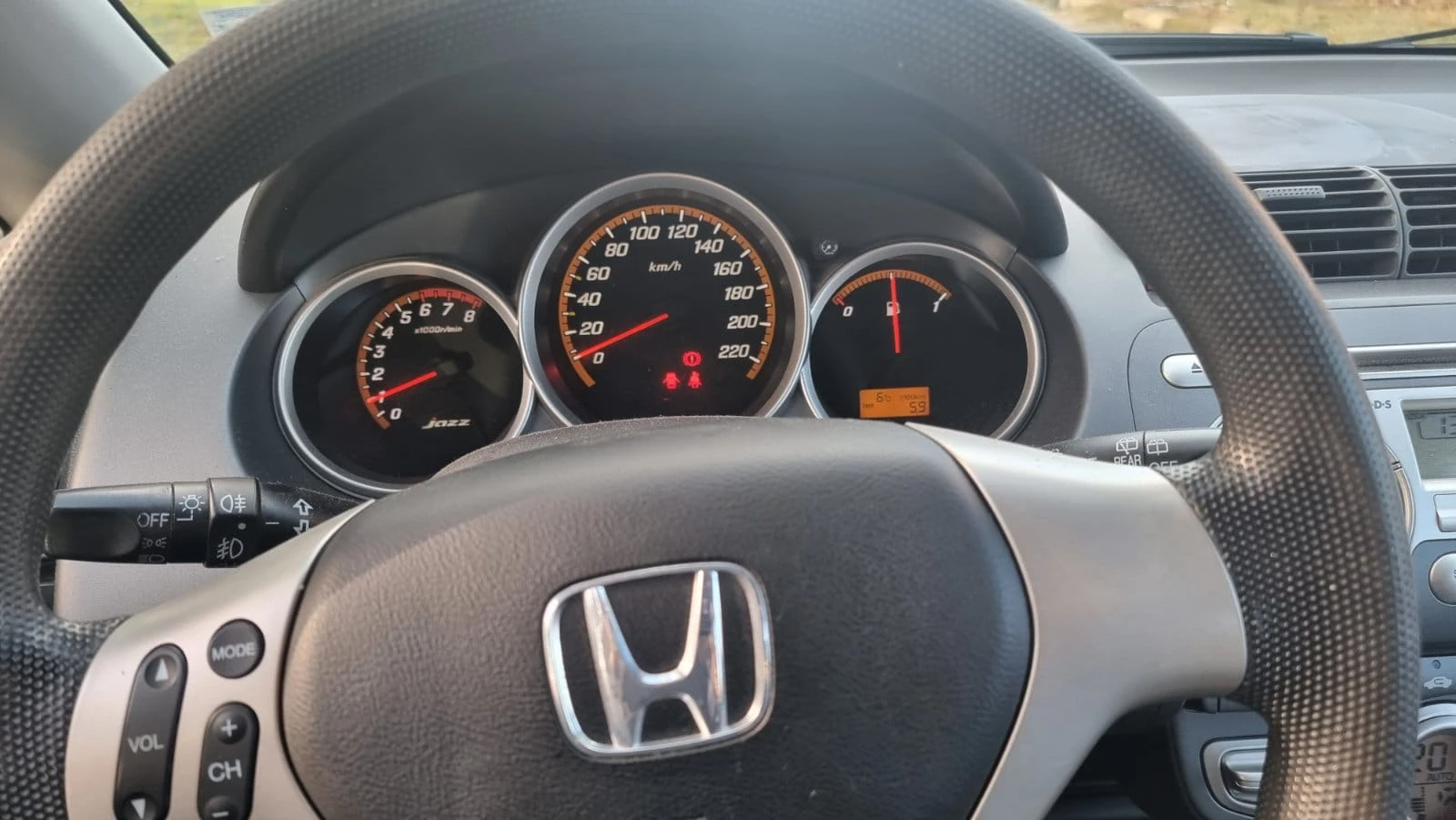Honda Jazz, снимка 8 - Автомобили и джипове - 56458562