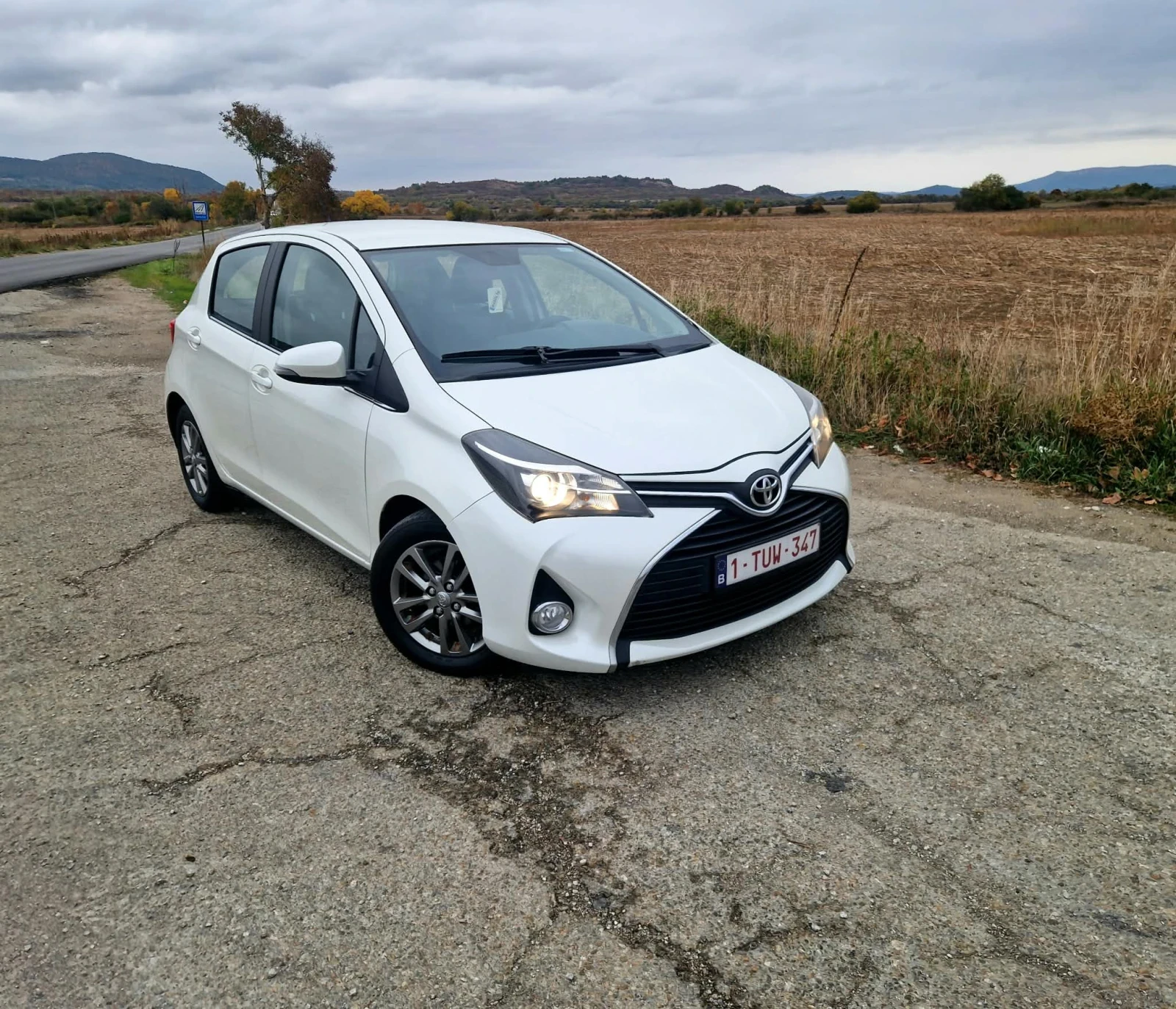 Toyota Yaris 1.4 D4D 90�.�. 2015�. ������ + ���������  | Mobile.bg � ����������� 4