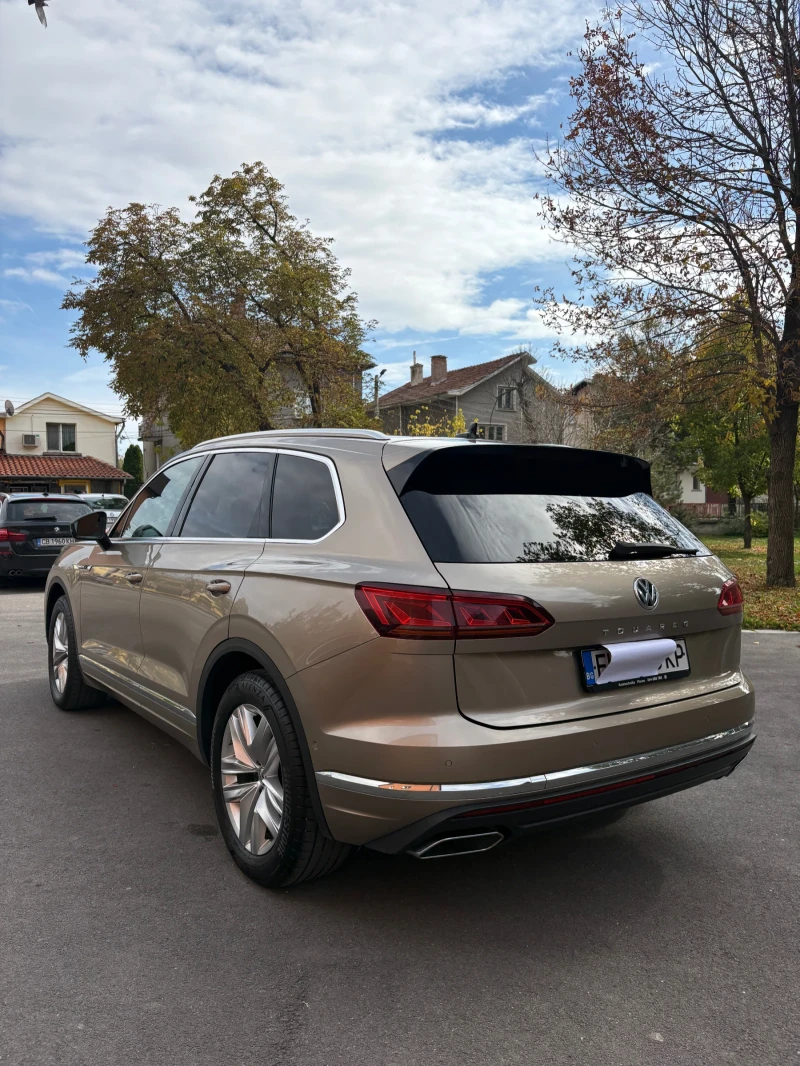 VW Touareg 3.0 TDI, снимка 5 - Автомобили и джипове - 52568175