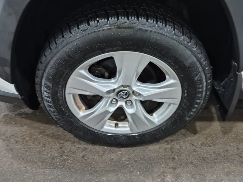 Toyota Rav4 * XLE * CARFAX * БЕЗ ПЪРВОНАЧАЛНА ВНОСКА, снимка 17 - Автомобили и джипове - 53022437