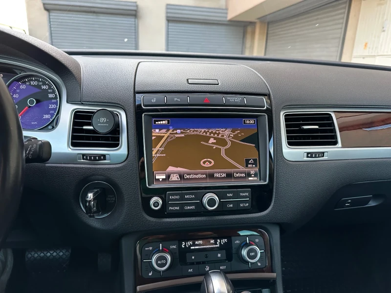 VW Touareg TDI, снимка 12 - Автомобили и джипове - 53398446