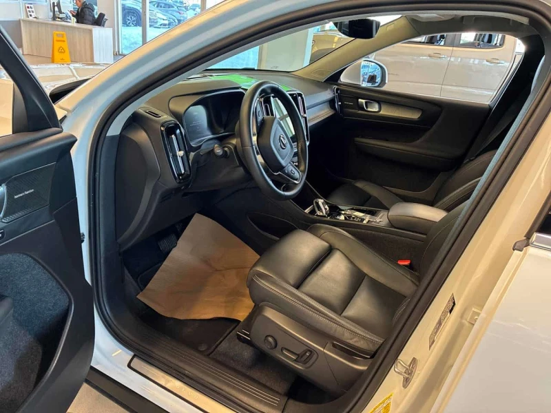 Volvo XC40 * Plus Bright Theme * CARFAX * ЦЕНА ДО БГ, снимка 5 - Автомобили и джипове - 53592766