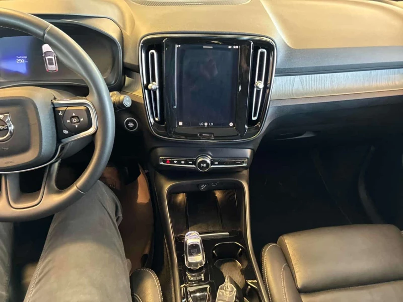 Volvo XC40 * Plus Bright Theme * CARFAX * ЦЕНА ДО БГ, снимка 9 - Автомобили и джипове - 53592766