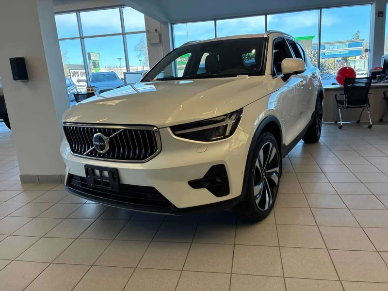 Volvo XC40 * Plus Bright Theme * CARFAX * ЦЕНА ДО БГ