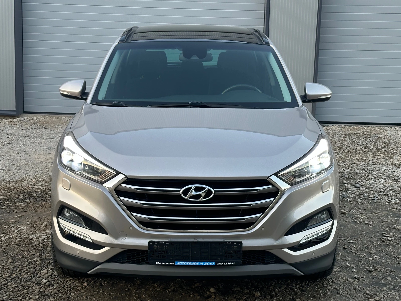 Hyundai Tucson 2.0DIZEL* Avtomat* FULL* PANORAMA* 4X4 - изображение 2