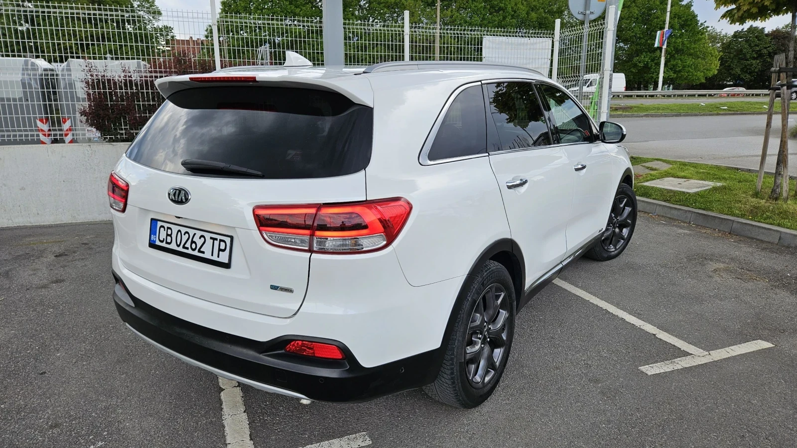 Kia Sorento 2.2 CRDI 4x4 - изображение 4