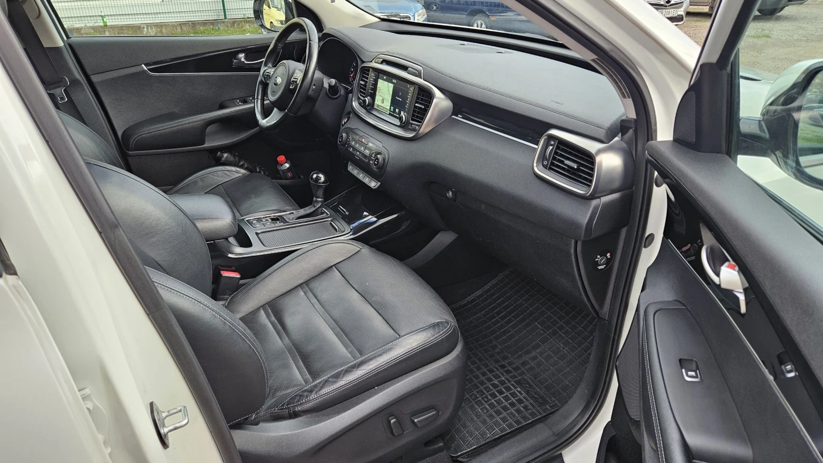 Kia Sorento 2.2 CRDI 4x4 - изображение 7