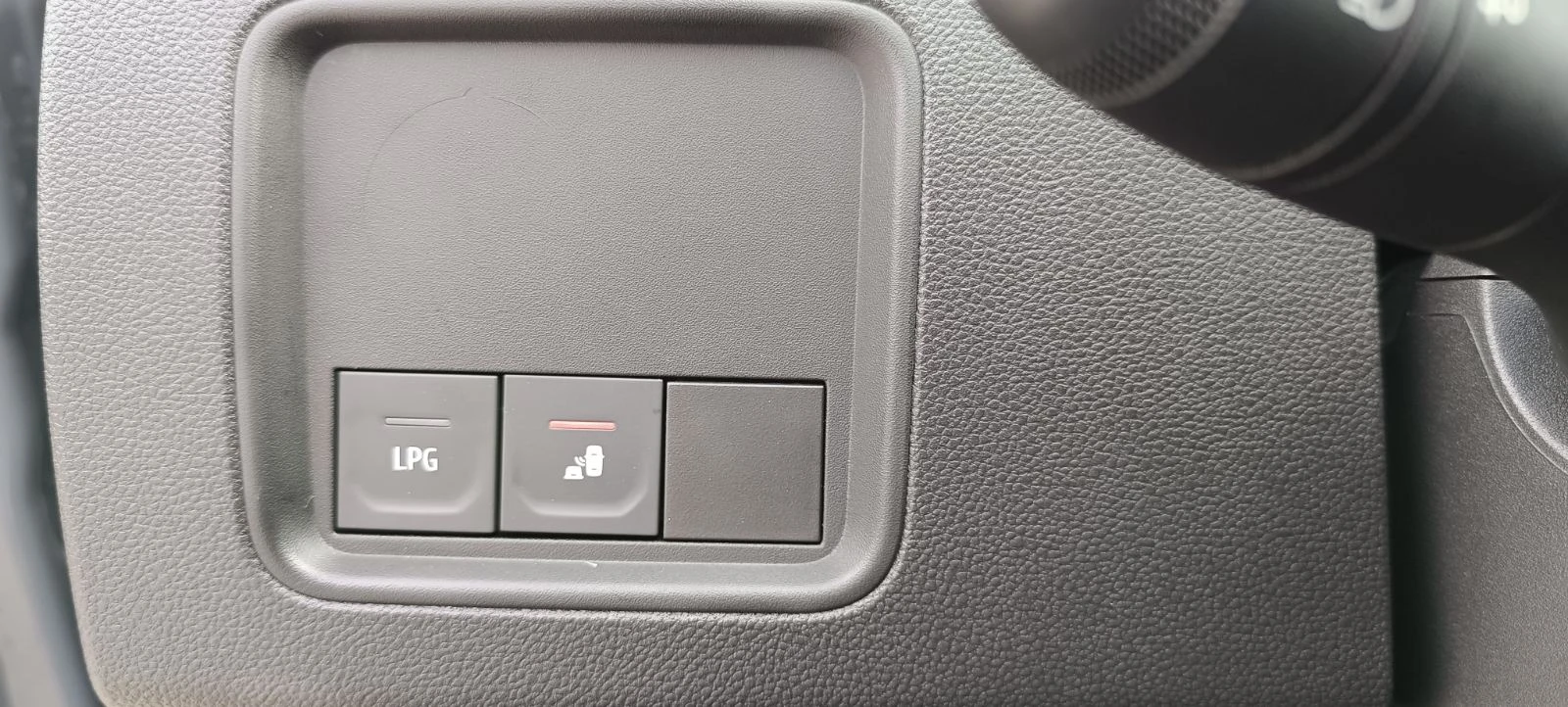 Dacia Duster 1.0 TCe LPG - изображение 7