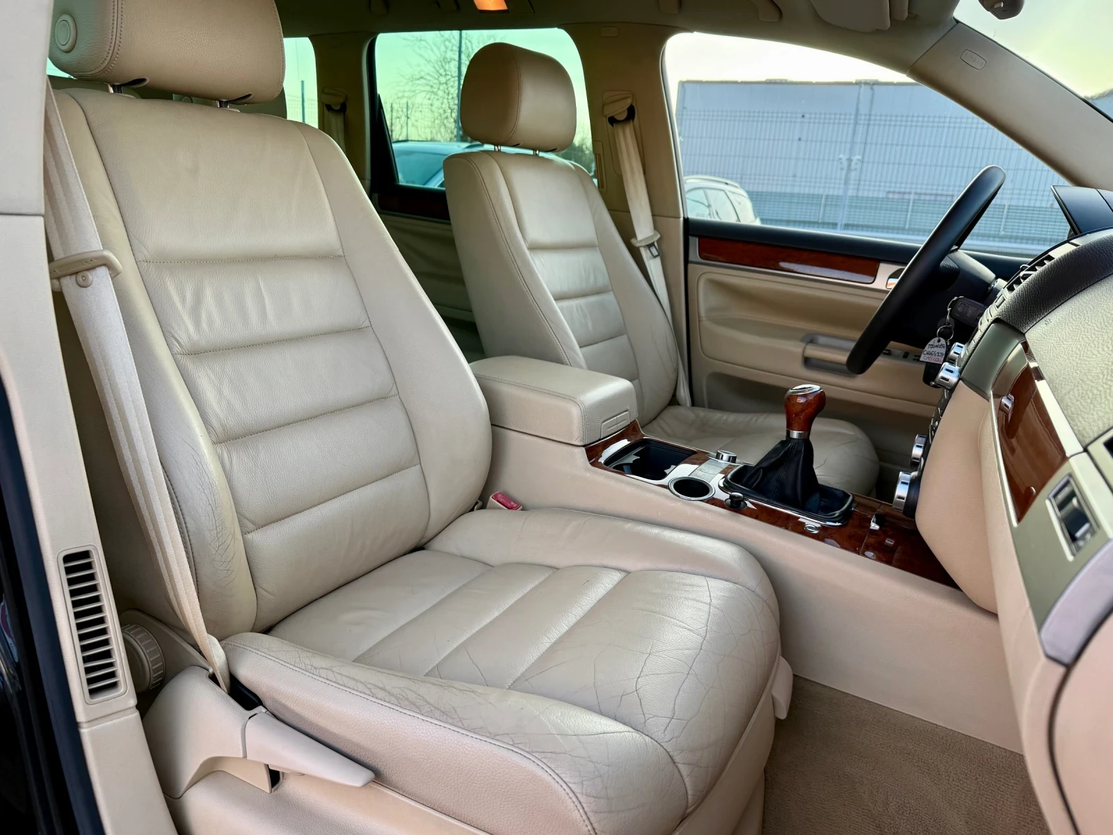 VW Touareg TDI* R5* Xenon* PDC - изображение 10