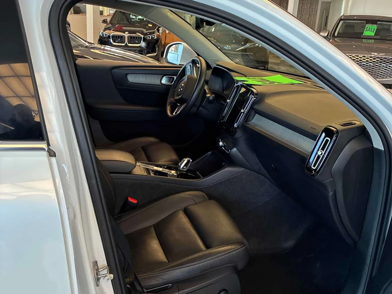 Volvo XC40 * Plus Bright Theme * CARFAX * ���� �� �� | Mobile.bg � ����������� 17