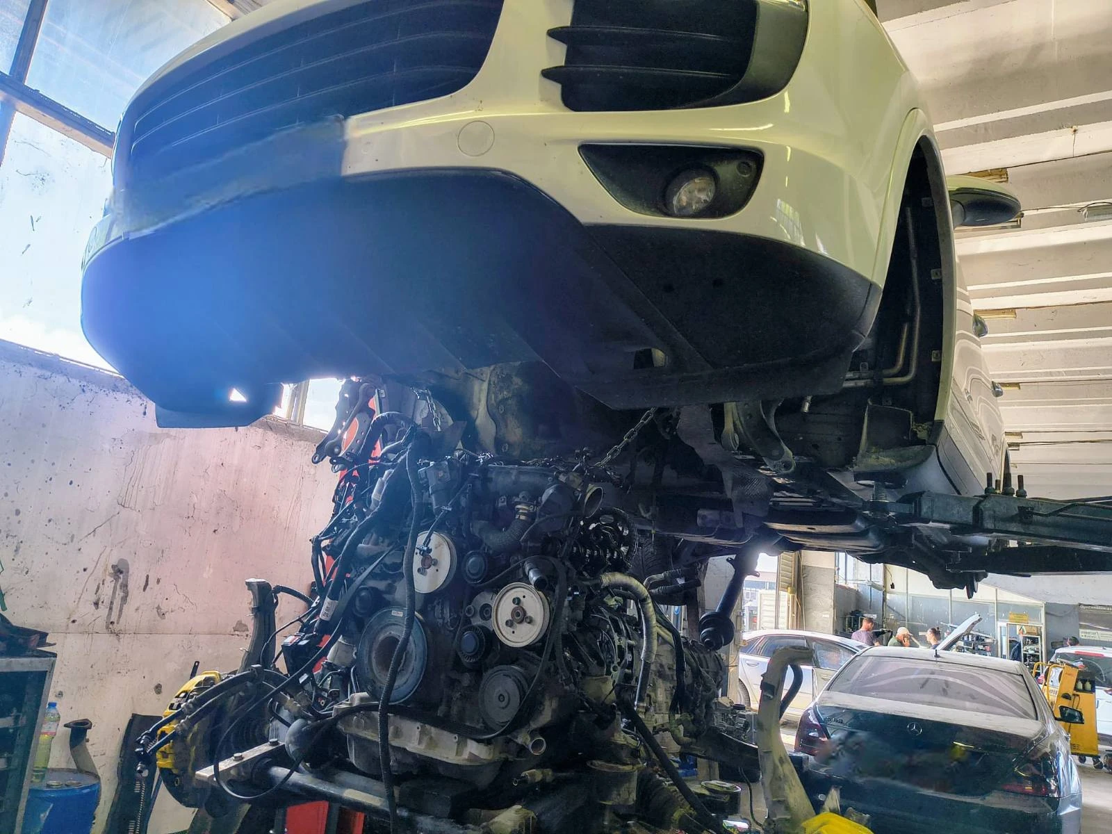 Porsche Cayenne, снимка 10 - Автомобили и джипове - 54028524