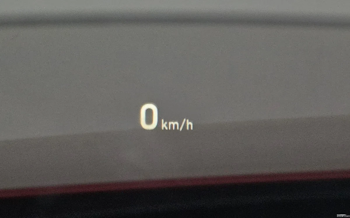 Hyundai Kona PREMIUM/HUD/ПОДГРЕВ/ОБДУХВАНЕ, снимка 17 - Автомобили и джипове - 54911960