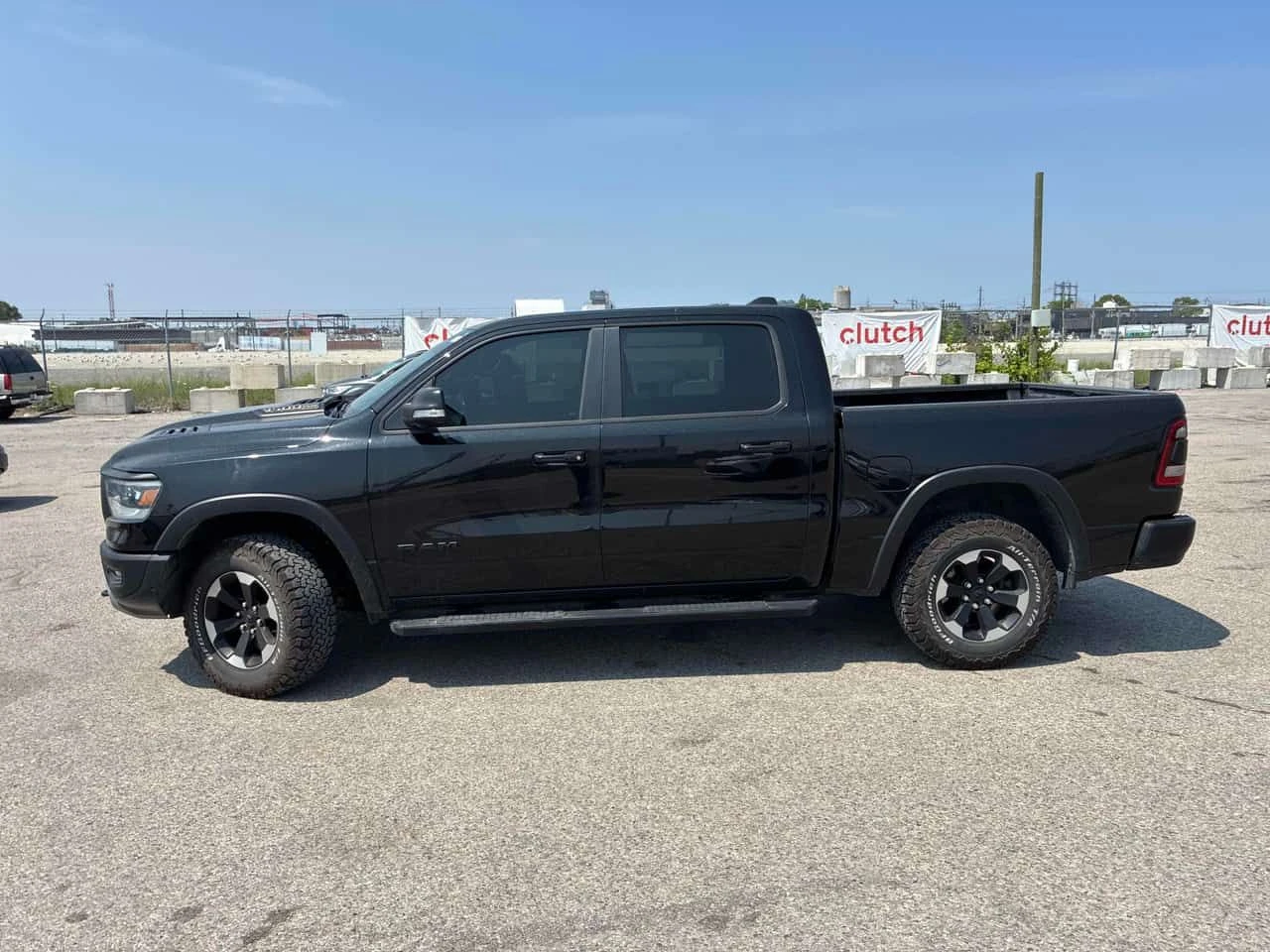 Dodge RAM 1500 Rebel/CARFAХ/ПОДГРЕВ/КЛИП НА МОТОРА, снимка 2 - Автомобили и джипове - 55336219